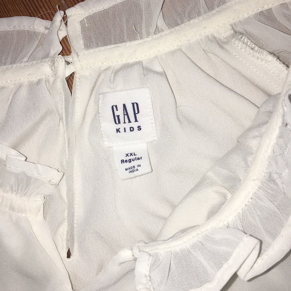 Top.....GAP - Picture 4 of 6
